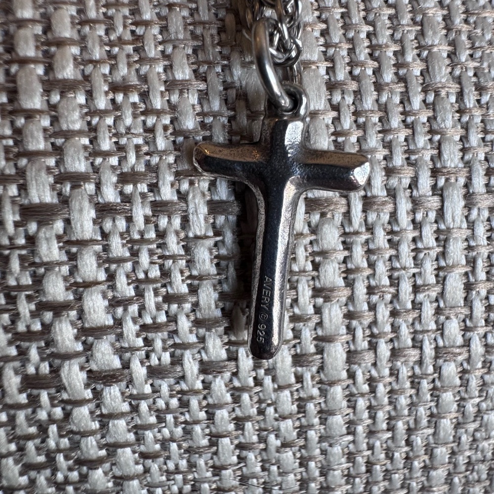 Silver used James Avery  Cross Pendant Necklace - Picture 2 of 7